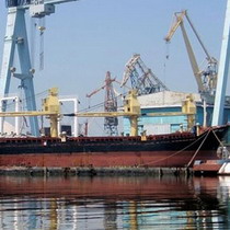 У Греції звільнили 9 українців-членів екіпажу судна "Алла", яких затримали за підозрою у контрабанді цигарок
