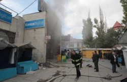 Гігантська пожежа знищила торговий центр дотла: рятувальники підозрюють підпал (ФОТО)