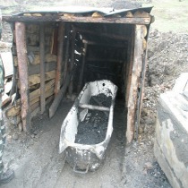 Чергова трагедія на нелегальній копанці в Донецьку: два шахтарі загинуло