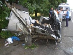 П'ятеро людей, у тому числі немовля, загинули в ДТП під Дніпропетровськом (ФОТО)