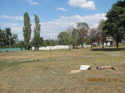 На місці поховань жертв Голодомору та політичних репресій встановили футбольні ворота