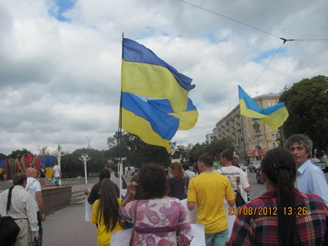 «Владу геть!!!», – пікет Харківської міської ради продовжився протестною ходою від майдану Конституції до пам’ятника Тарасу Шевченку