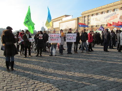 Не той метод: Захисники довкілля разом з проросійськими організаціями протестували проти фрекінгу