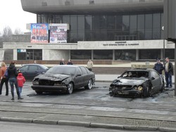 Підпал в центрі Одеси: дощенту згорів ресторан та дві іномарки (ФОТО, ВІДЕО)