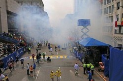 Подвійний теракт на Бостонському марафоні: сотні постраждалих (ФОТО, ВІДЕО)
