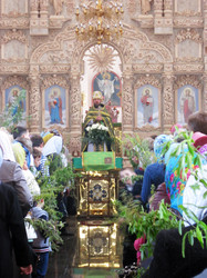 Вербна неділя: 28 квітня 2013 року православні та греко-католики відзначили велике християнське свято, яке  належить до числа двунадесятих