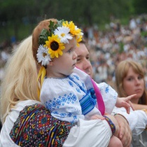 14 червня Дніпропетровськ одягне сучасні вишиванки, щоб згадати традиції