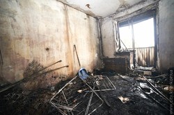 У харківській багатоповерхівці стався вибух невідомої речовини. Квартира вигоріла практично вщент, є постраждалі ( ФОТО, ВІДЕО)