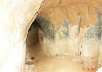 На Харківщині археологам показали підземний монастир, який місцеві жителі розмальовували ще 30 років тому