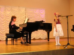 В дитячій музичні школі провели авторський концерт Лариси Донник