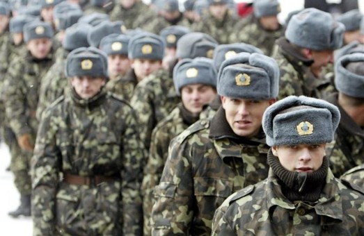"In The Army Now": Харків'янам дзвонять з районних військоматів