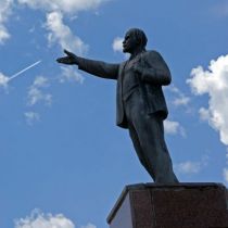 Комітет декомунізації вимагає негайно знести пам'ятник Леніну