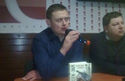«Київські бомби» в харківській книгарні «Є»