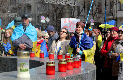 Недільні мітинги – Харків  згадував «Небесну сотню» та  співав радянські пісні