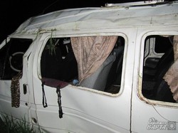 В Харківській області сталася жахлива ДТП з мікроавтобусом: двоє загинули, 8 постраждали (ФОТО)