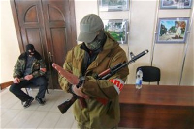 Озброєні представники ДНР перекрили грошові потоки з Донецької області