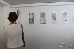 «Вихід»: в муніципальній галереї відкрилась спільна виставка трьох художниць