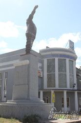 Пам'ятнику Леніну на Баварії відбили голову