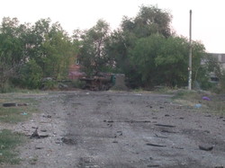 Знищували навіть церкви. Фото села під Луганськом після обстрілів