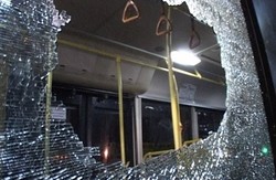 Терористи обстріляли автобус у Первомайську. Загинули дівчина і немовля