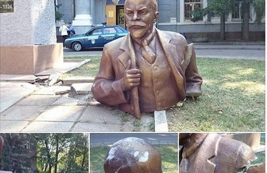 "Ґуд бай, Ленін". У Харкові невідомі пошкодили два пам'ятники