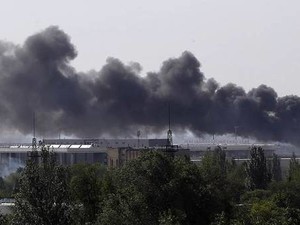 У Донецьку триває штурм аеропорту: житлові райони навкруги пошкоджені