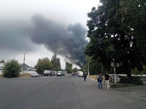 Жителі Донецька повідомляють про віддалені залпи і вибухи