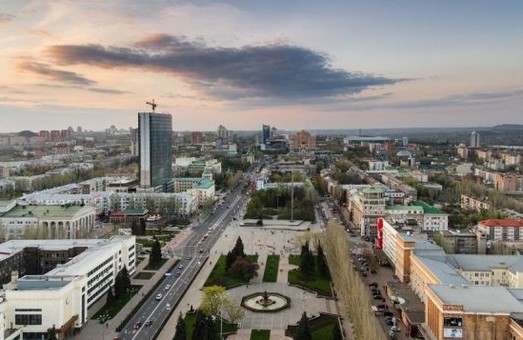 Ніч в Донецьку була спокійна. Жителям підвозять воду