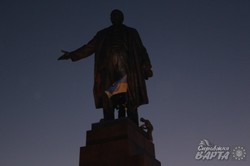 В Харкові знесли пам’ятник Леніну (фото)