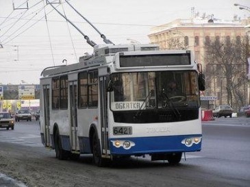 У Донецьку не вщухають обстріли: зруйновано багато будівель