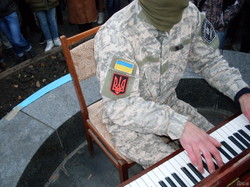 У Столиці Слобожанщини піаніст Євромайдану відіграв завершальний концерт АТО-туру (фото)