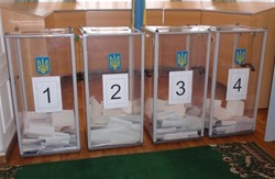 Україна: у день виборів більшість випадків порушень прав журналістів були пов’язані з фізичною агресією