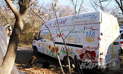 Машину комбата "Київської Русі" розмалювали діти