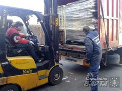 На Дніпропетровщину доставили житлові модулі і гуманітарку з Німеччини
