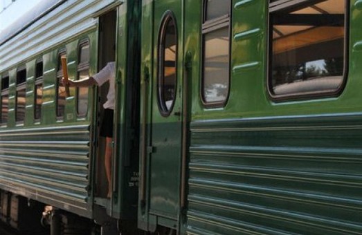 З 29 листопада Укрзалізниця відновить поїзд «Ужгород-Харків»