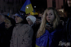 Рік з початку Євромайдану. У Харкові показали фільм та розгорнули український прапор
