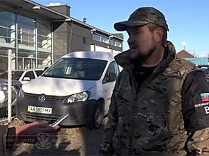 Як луганські бойовики ділять награбовані автомобілі (ВІДЕО)