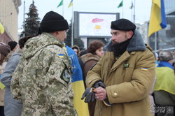 Харківській майдан привітав військових з Днем української армії (фото)