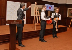 Художники Харкова знайшли для армії майже триста тисяч гривень