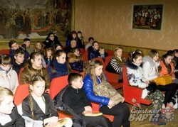 Послухати бійців зібралися діти з різних шкіл Лозової