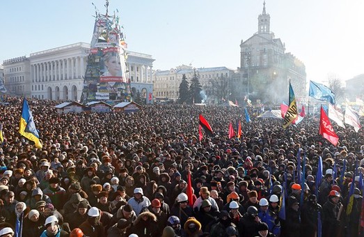 Як посватати «майдан» із конституцією?