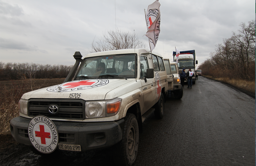 Гуманітарка від "Червоного Хреста". На Луганщину пішли нові конвої