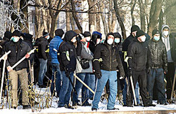 У Дніпропетровську затримали колишніх обласних чиновників, причетних до організації "тітушек"