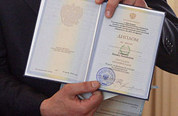 Студенти Луганська можуть отримати дипломи Дагестанського ВИШу