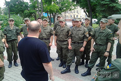 Строковики Національної гвардії України продовжують знайомство з Харковом (фото)