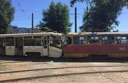 лобове зіткнення трамваїв
