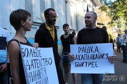 В Харкові відбувся пікет в підтримку Сенцова та Кольченка
