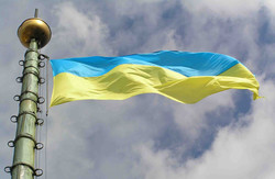Біля військового шпиталю активісти відзначили День захисника України (відео, фото)