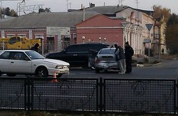 Біля одного з автовокзалів у Харкові зіткнулися дві іномарки (фото)