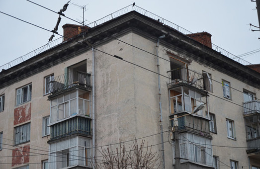 В Житомирі стався вибух в житловій п'ятиповерхівці (фото)